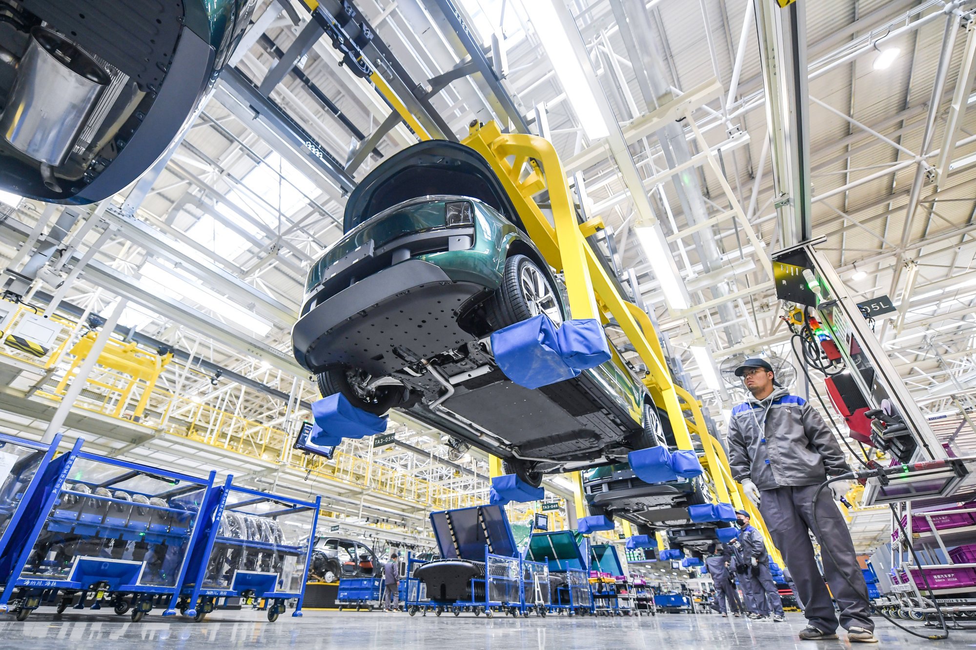 Li Auto’s car assembly line in Changzhou in eastern Jiangsu province. The EV maker joined the Hang Seng Index family on December 4. Photo: Xinhua