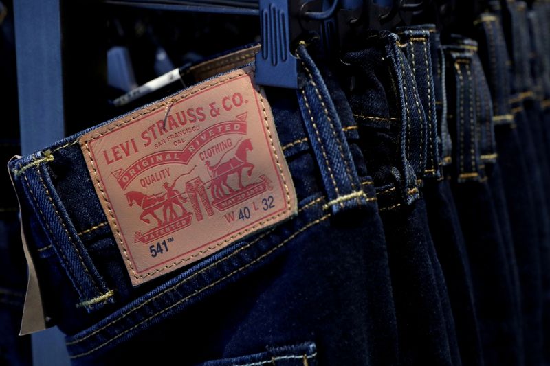 Levi Strauss falls on soft guidance, but Stifel remains optimistic