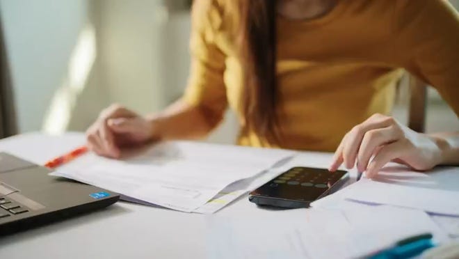 Today’s rates make short-term CDs look appealing, but experts say investors should also consider longer terms.