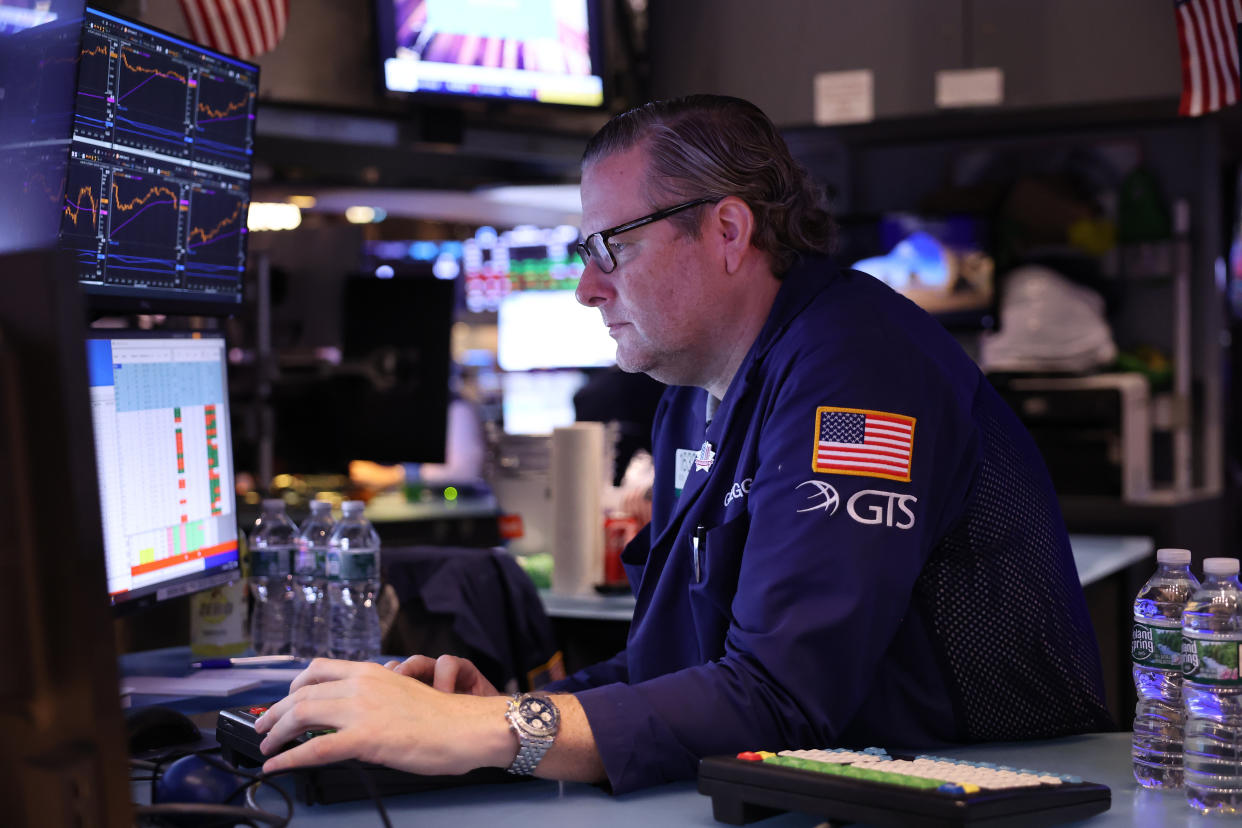 NEW YORK, NEW YORK - NOVEMBER 07: Traders work on the floor of the New York Stock Exchange during the morning trading on November 07, 2024 in New York City. Stocks rose slightly at the opening, a day after the Dow Jones closed up over 1,500 points following former President Donald Trump's win in the 2024 presidential election. The gain was the market's biggest jump in two years. The S&P 500 and Nasdaq Composite also closed at all time highs. The market is also expecting an interest-rate decision from the Federal Reserve Bank later today. (Photo by Michael M. Santiago/Getty Images)