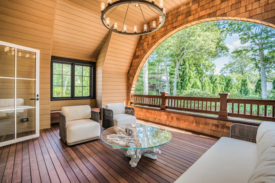 The outdoor areas are simply stunning. Real Shot Studios